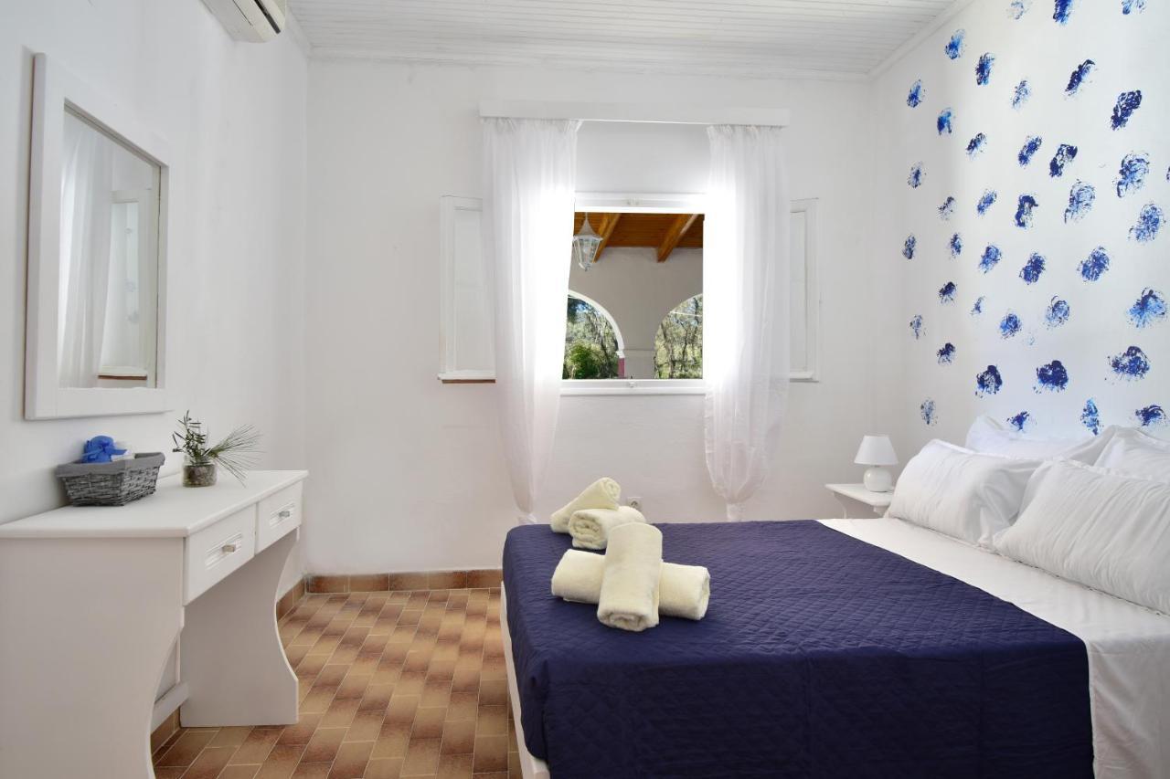 Merlyn Rooms Into The Nature, 100M From The Beach Дафнила Экстерьер фото