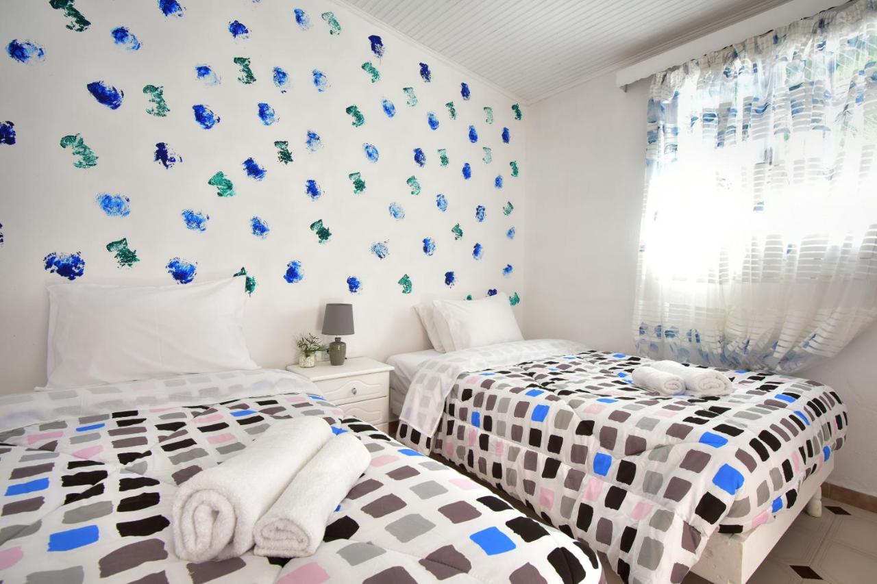 Merlyn Rooms Into The Nature, 100M From The Beach Дафнила Экстерьер фото