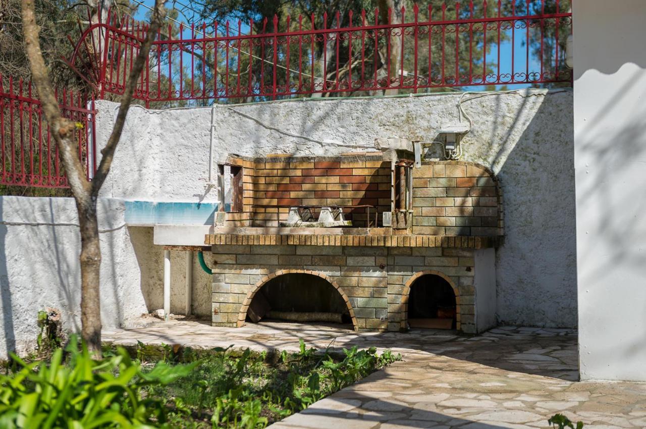 Merlyn Rooms Into The Nature, 100M From The Beach Дафнила Экстерьер фото