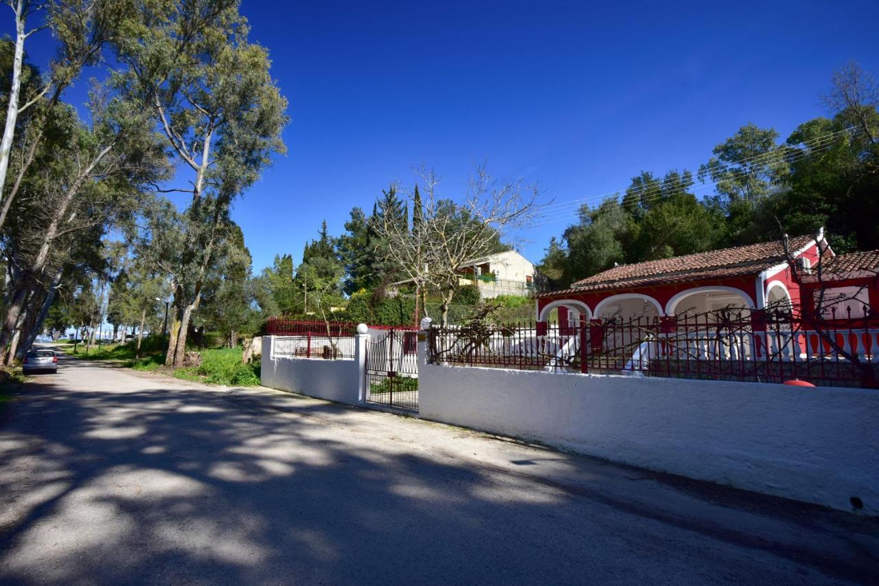 Merlyn Rooms Into The Nature, 100M From The Beach Дафнила Экстерьер фото